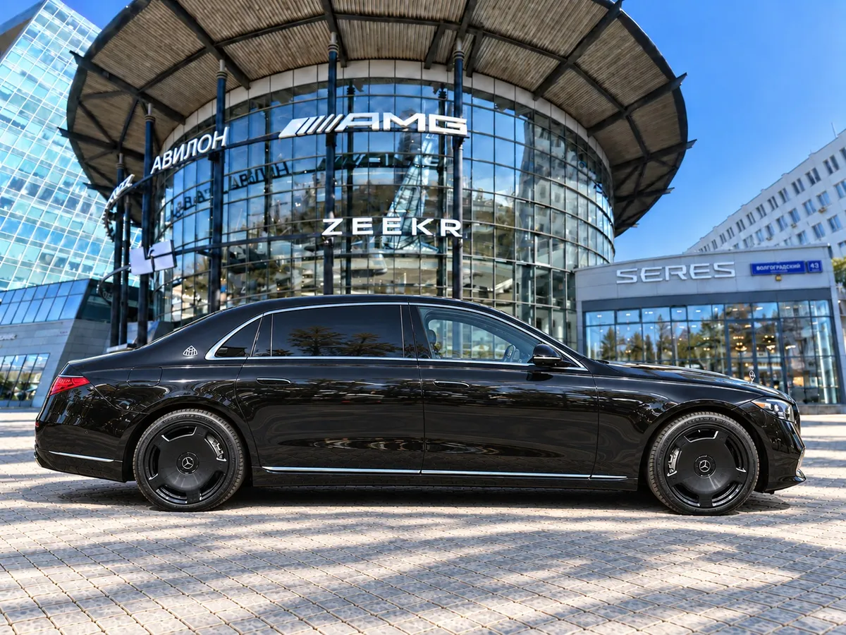 Mercedes-Benz S-Класс Maybach S 580 9G-Tronic 4Matic (503 л.с.) Night Series Черный в АВИЛОН. Слайд №6