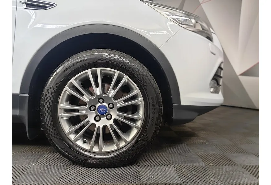 Ford Kuga 2.5 AT (150 л.с.) Titanium Белый в АВИЛОН. Слайд №17