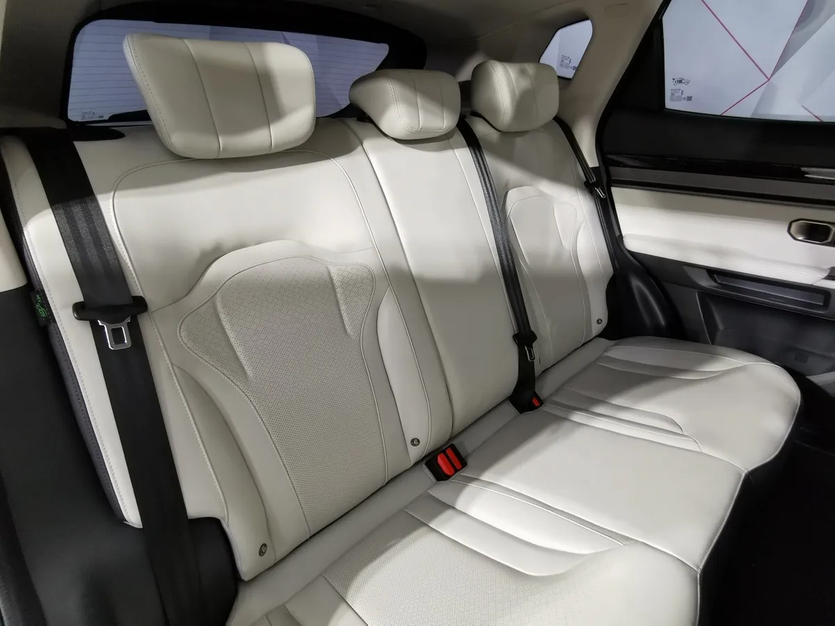 JETOUR Dashing 1.6T 7DCT 2WD (190 л.с.) Comfort Черный в АВИЛОН. Слайд №15