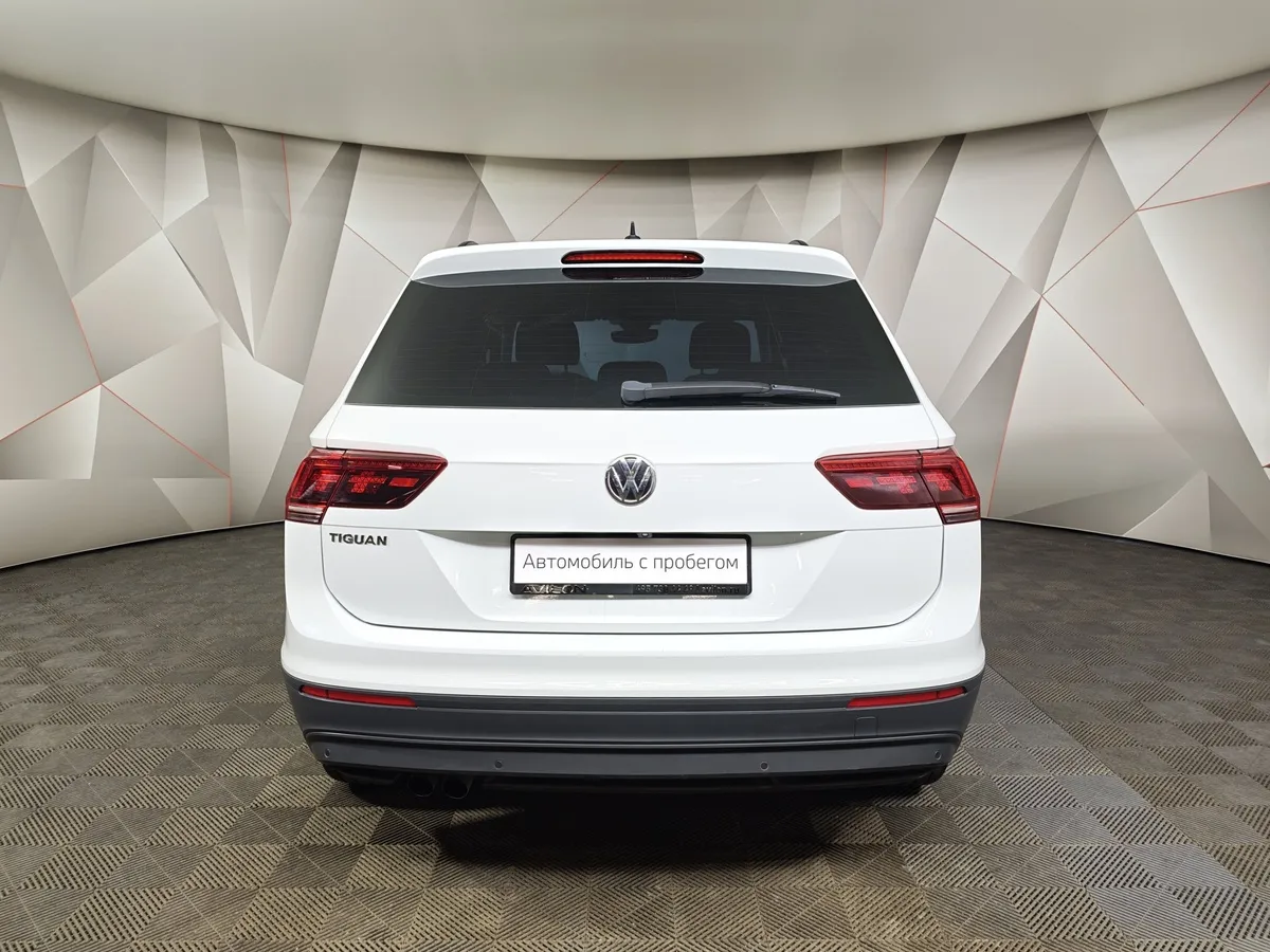 Volkswagen Tiguan 1.4 TSI BlueMotion DSG (150 л.с.) Highline Белый в АВИЛОН. Слайд №8