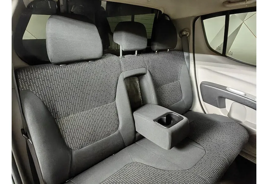 Mitsubishi L200 2.5 DI-D MT 4WD (136 л.с.) Серебристый в АВИЛОН. Слайд №14