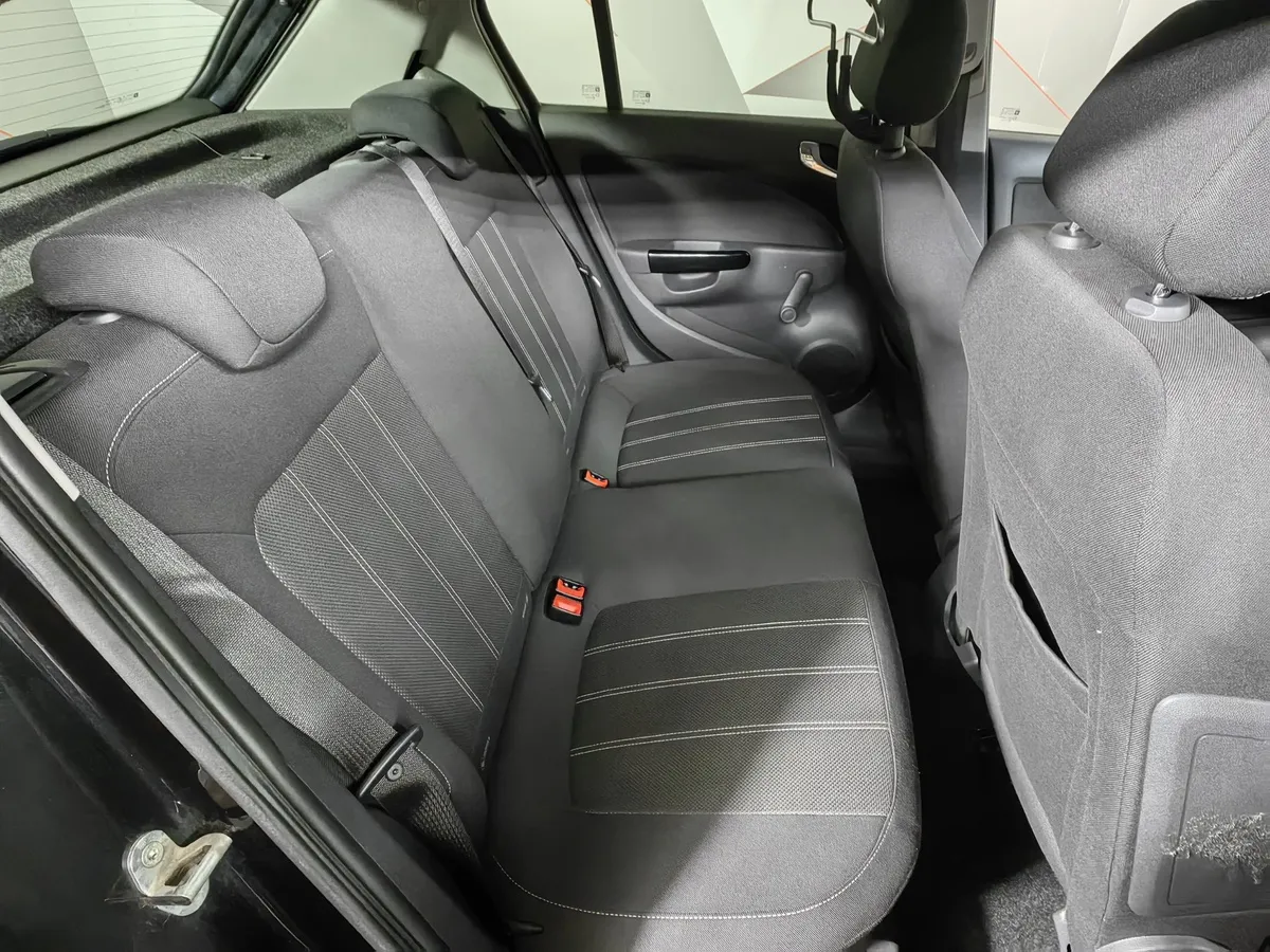 Opel Corsa 1.4 AT (101 л.с.) Черный в АВИЛОН. Слайд №15