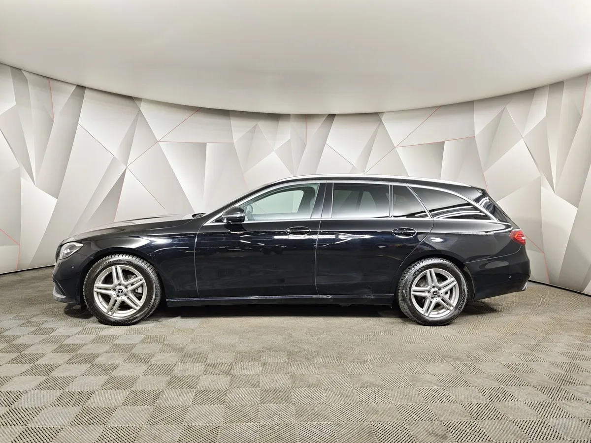 Mercedes-Benz E-Класс E 200 9G-TRONIC (197 л.с.) Premium (Локальная сборка) Черный в АВИЛОН. Слайд №5