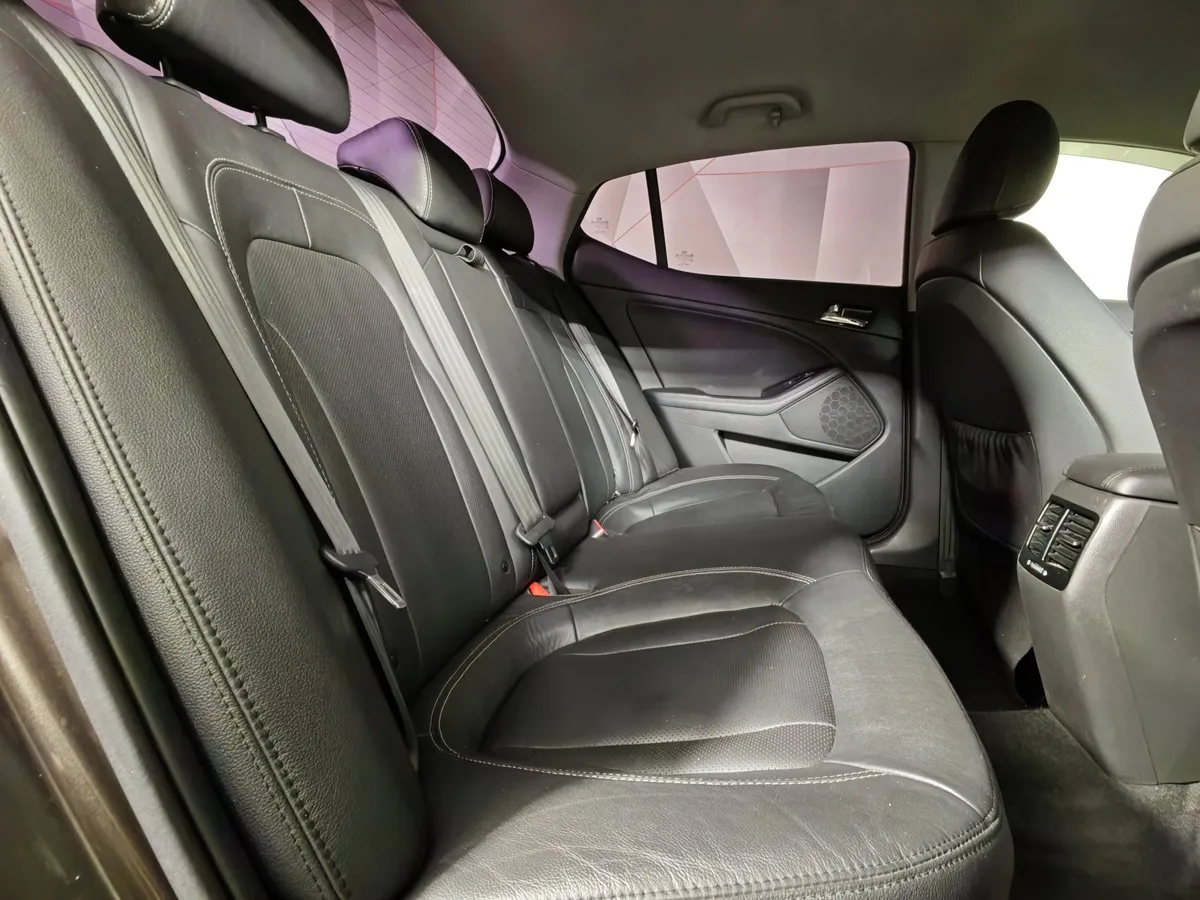 Kia Optima 2.0 AT (150 л.с.) Comfort Коричневый в АВИЛОН. Слайд №16