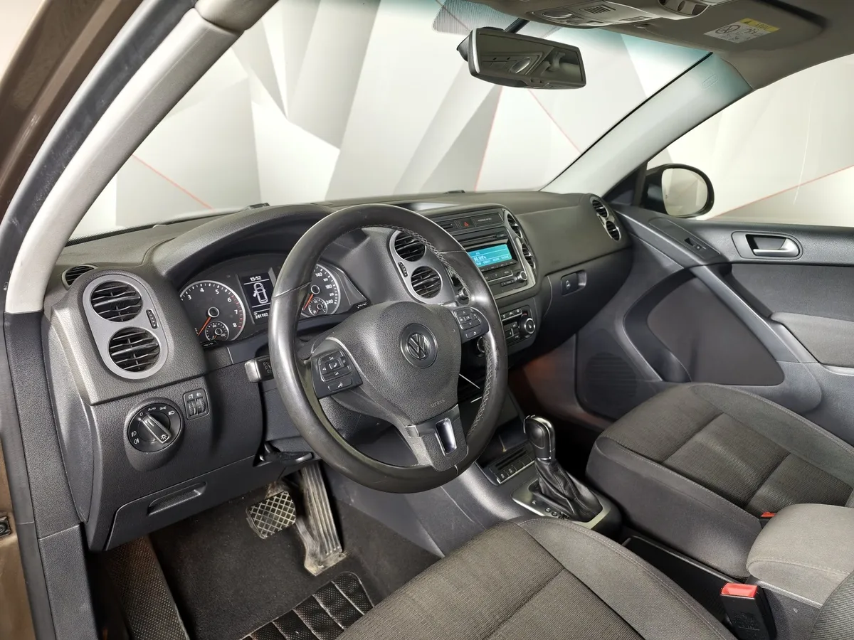 Volkswagen Tiguan 1.4 TSI BlueMotion DSG (150 л.с.) Коричневый в АВИЛОН. Слайд №18