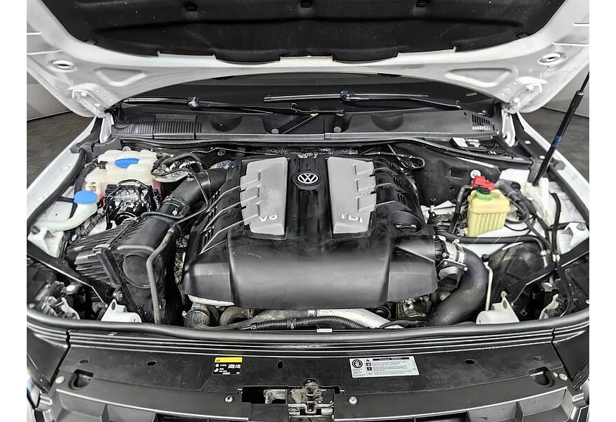 Volkswagen Touareg 3.0 TDI Tiptronic 4Motion (204 л.с.) Белый в АВИЛОН. Слайд №11