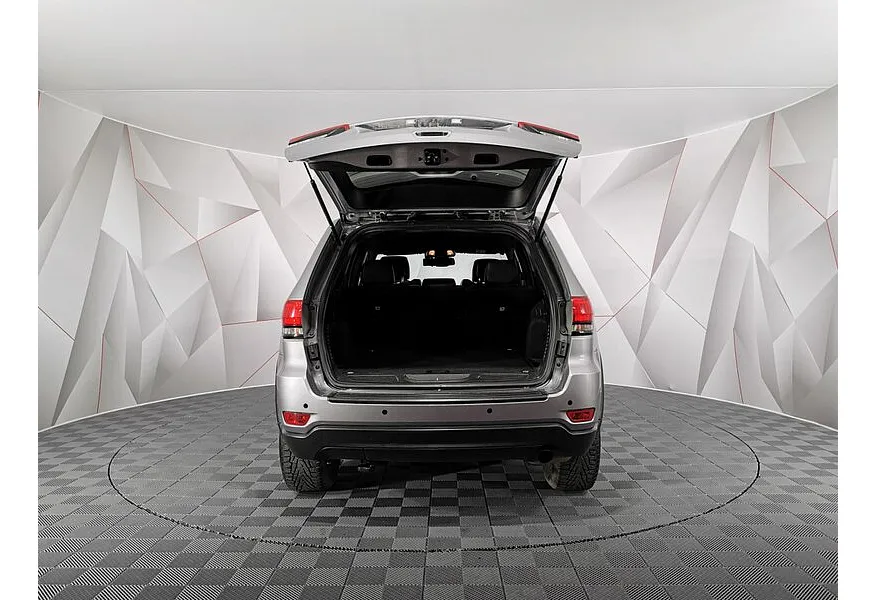 Jeep Grand Cherokee 3.6 AT AWD (286 л.с.) Серый в АВИЛОН. Слайд №11