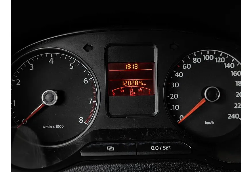 Volkswagen Polo 1.6 Tiptronic (105 л.с.) Черный в АВИЛОН. Слайд №16