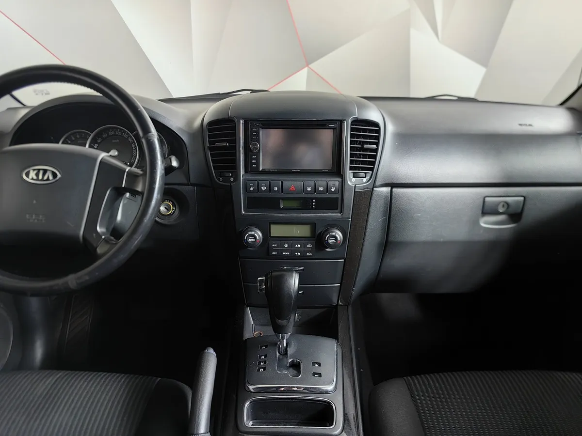 Kia Sorento 3.3 AWD AT (248 л.с.) Серебристый в АВИЛОН. Слайд №14