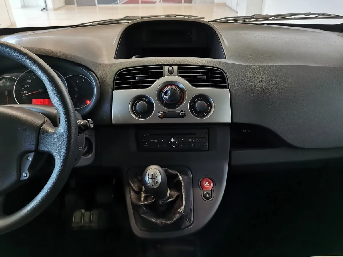 Renault Kangoo 1.6 MT (84 л.с.) Expression Коричневый в АВИЛОН. Слайд №13