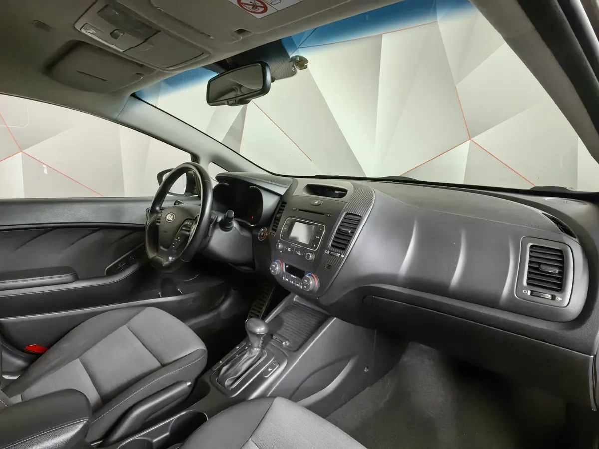 Kia Cerato 1.6 AT (130 л.с.) Бежевый в АВИЛОН. Слайд №13