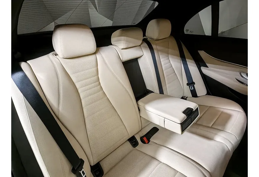 Mercedes-Benz E-Класс E 200 9G-TRONIC (197 л.с.) Sport (Локальная сборка) Черный в АВИЛОН. Слайд №17