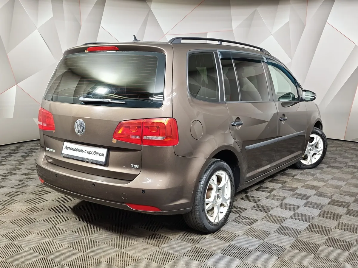 Volkswagen Touran 1.4 TSI DSG (140 л.с.) Trendline Коричневый в АВИЛОН. Слайд №2