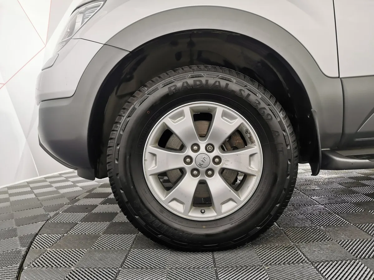 Kia Mohave 3.0 CRDi AT AWD (250 л.с.) Серебристый в АВИЛОН. Слайд №9