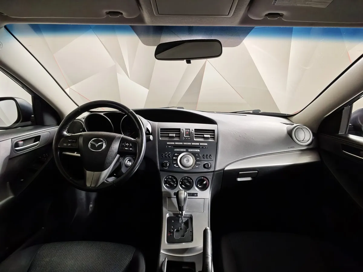 Mazda 3 1.6 AT (105 л.с.) Черный в АВИЛОН. Слайд №11