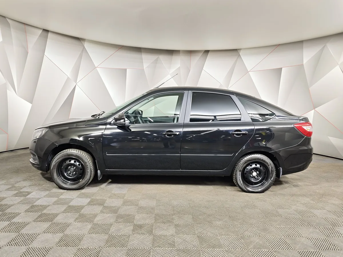 ВАЗ (Lada) Granta 1.6 MT 16кл (106 л.с.) Черный в АВИЛОН. Слайд №5