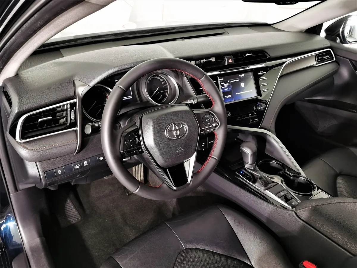 Toyota Camry 2.0 AT (150 л.с.) Синий в АВИЛОН. Слайд №18