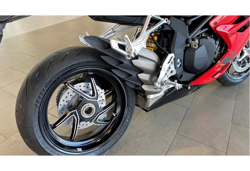 QJMOTOR SRK 921 RR 921 см³ (129 л.с.) (129) 921 Красный в АВИЛОН. Слайд №11