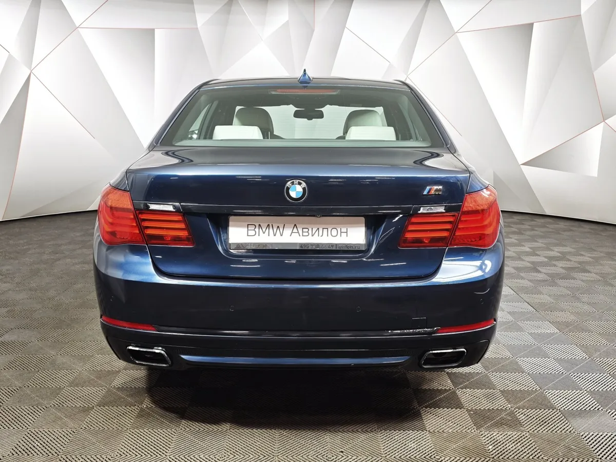 BMW 7 серия 740i AT (320 л.с.) Синий в АВИЛОН. Слайд №4