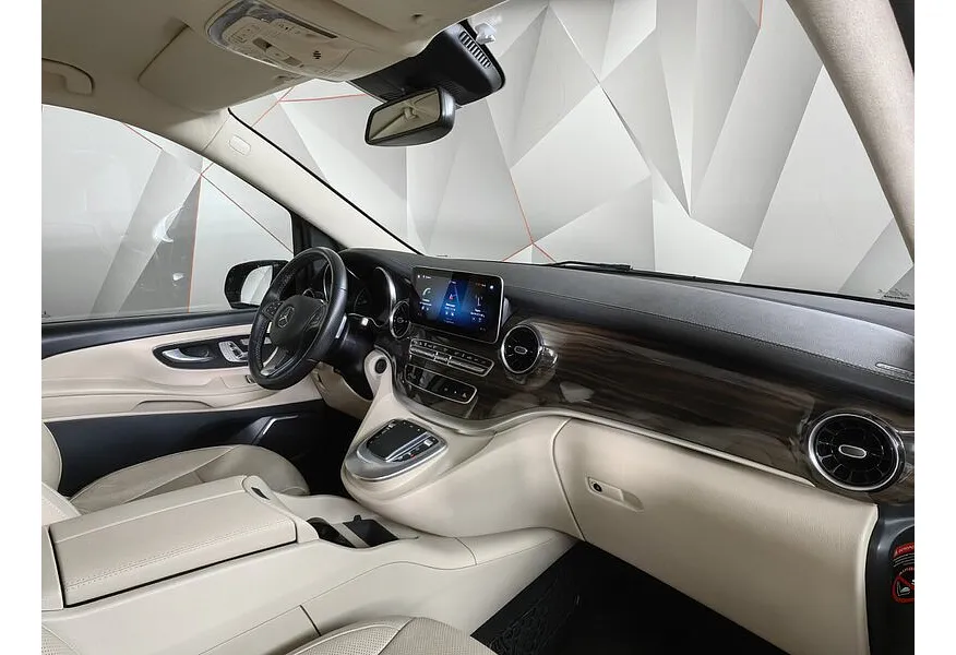 Mercedes-Benz V-Класс V 250 d 9G-Tronic L2 4MATIC (190 л.с.) AMG Line Черный в АВИЛОН. Слайд №12