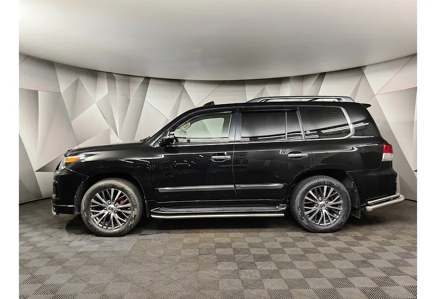 Lexus LX 570 AT (367 л.с.) Черный в АВИЛОН. Слайд №5