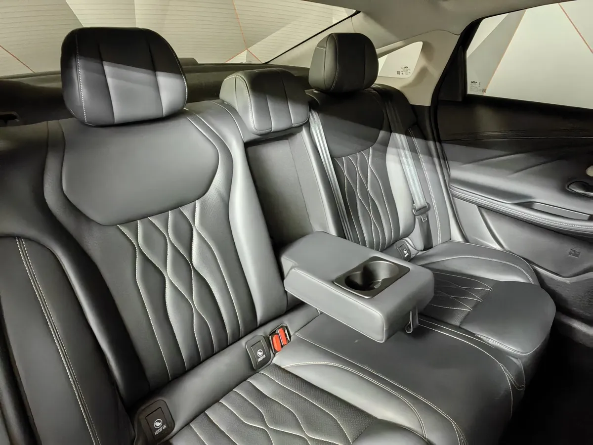 Chery Arrizo 8 1.6T DCT (197 л.с.) Ultimate Черный в АВИЛОН. Слайд №17