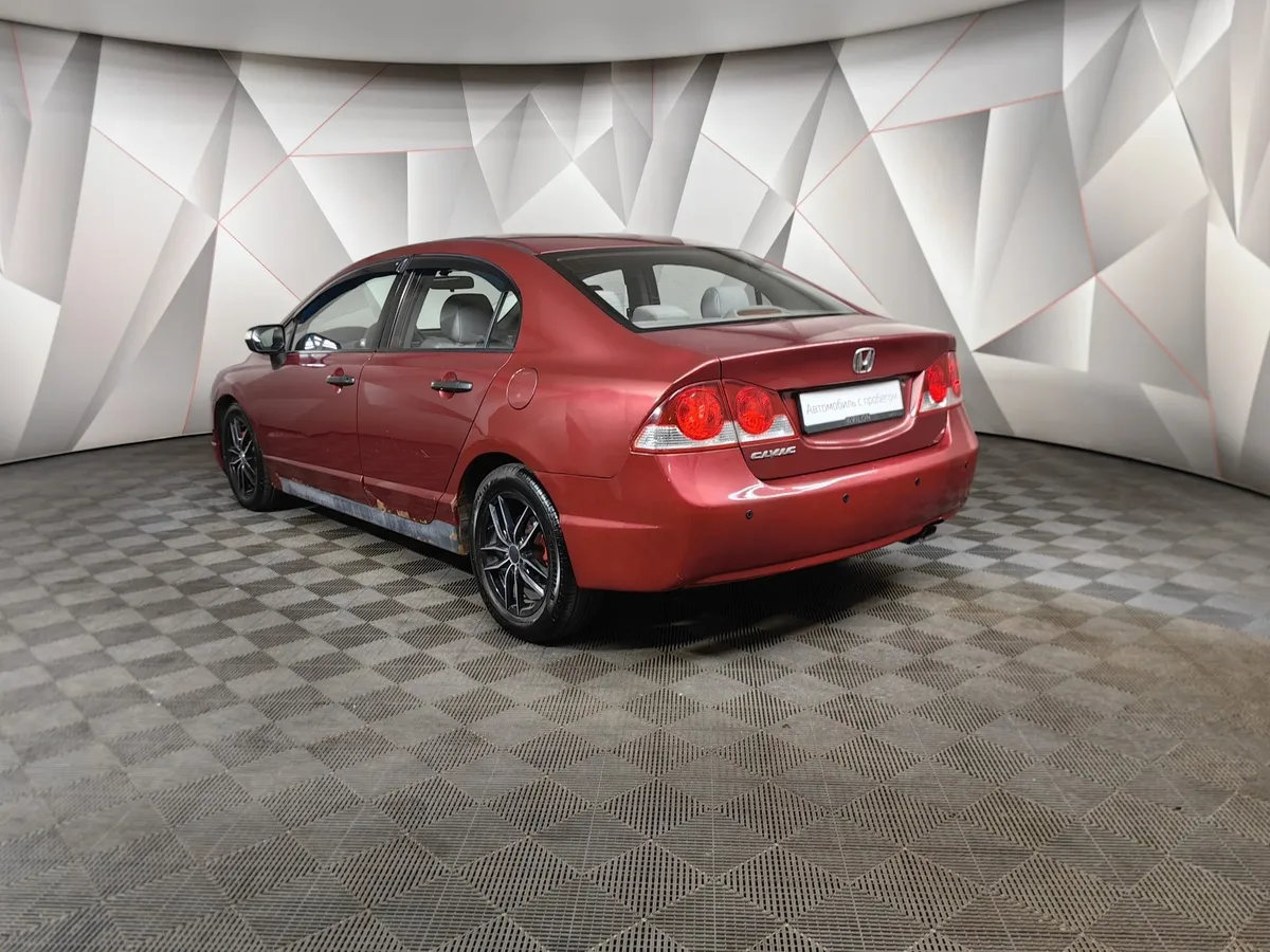 Honda Civic 1.8 AT (140 л.с.) Красный в АВИЛОН. Слайд №4