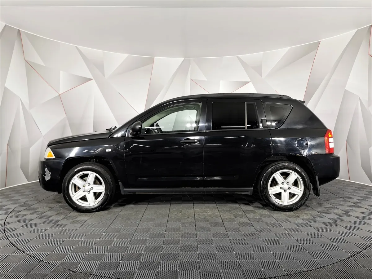 Jeep Compass 2.4 CVT (170 л.с.) Черный в АВИЛОН. Слайд №5