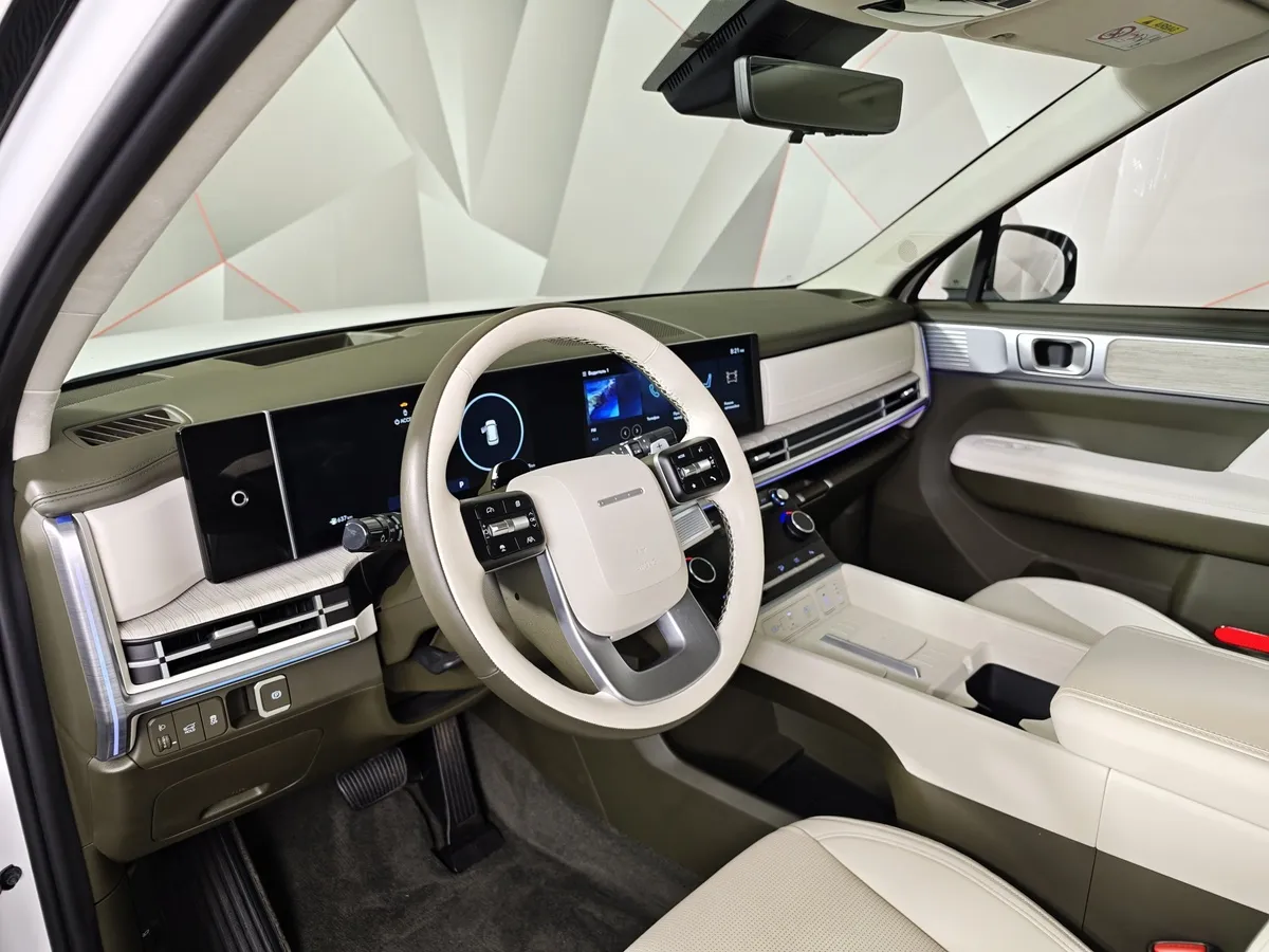 Hyundai Santa Fe 2.5 AT 4WD 6 seats (194 л.с.) Calligraphy Белый в АВИЛОН. Слайд №18