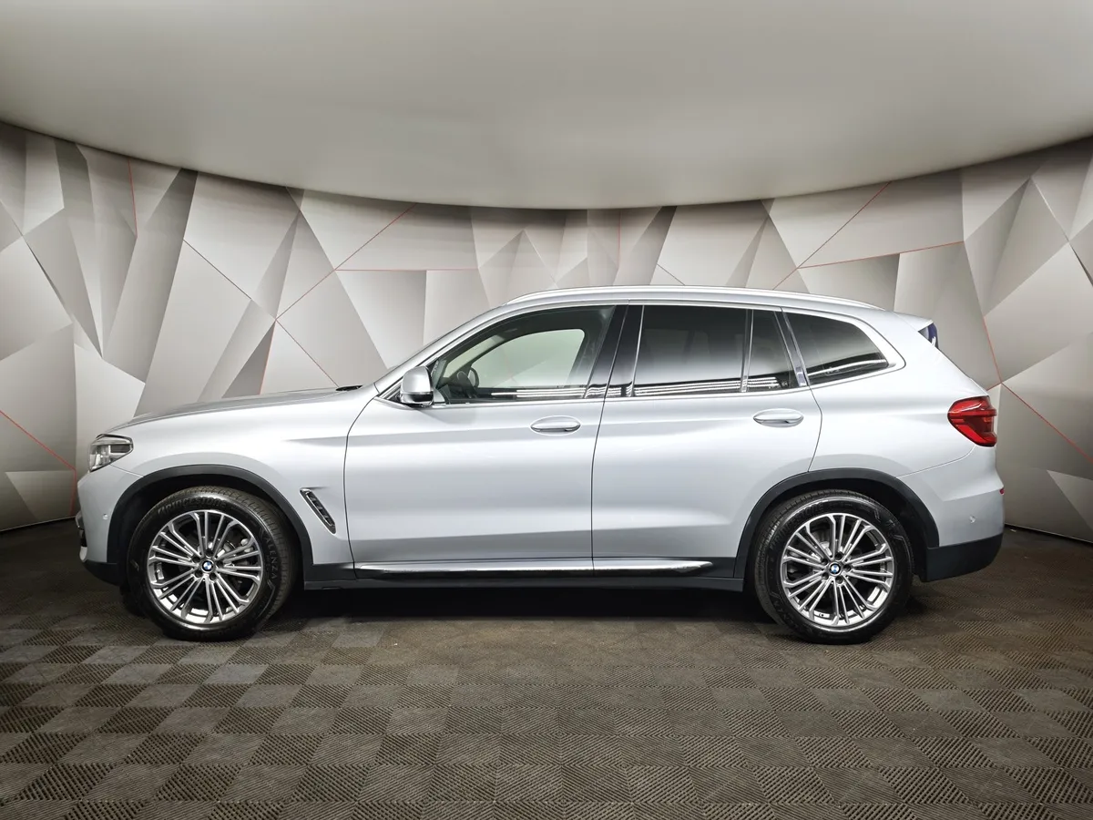 BMW X3 xDrive30d AT (249 л.с.) Luxury Серебристый в АВИЛОН. Слайд №5