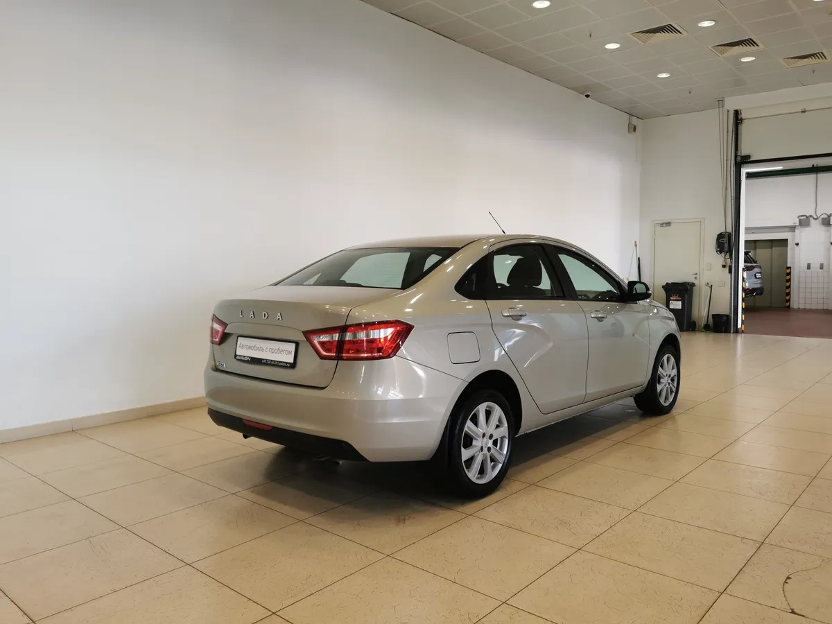 ВАЗ (Lada) Vesta 1.6 MT (106 л.с.) Серый в АВИЛОН. Слайд №2