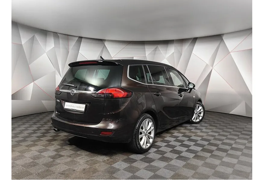 LIVE. Слайд №8