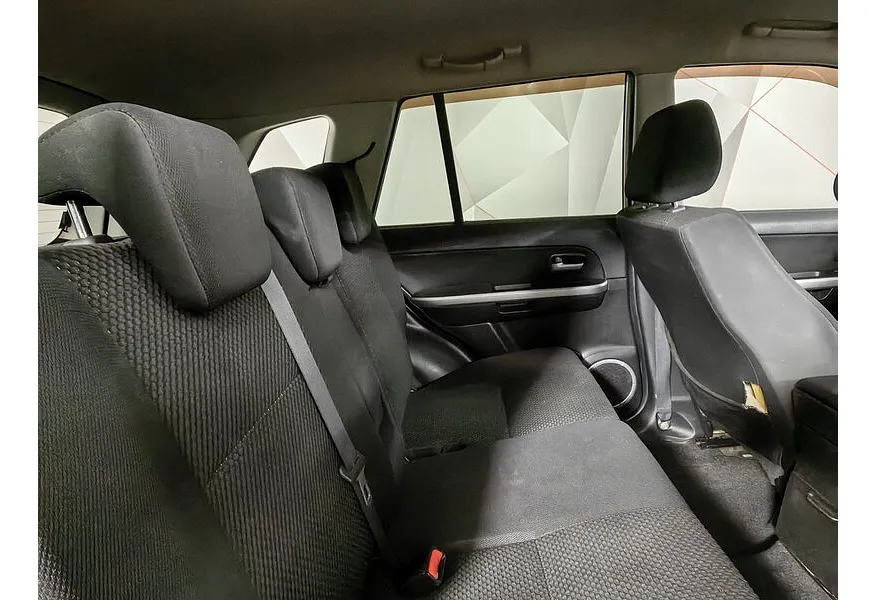 Suzuki Grand Vitara 2.0 AT (140 л.с.) Серый в АВИЛОН. Слайд №13