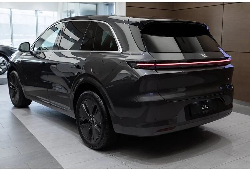 Li Auto L6 1.5 AT 4WD (150 л.с.) Pro Серый в АВИЛОН. Слайд №4
