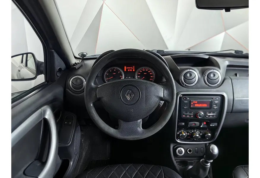 Renault Duster 2.0 MT 4x4 (135 л.с.) Серый в АВИЛОН. Слайд №20