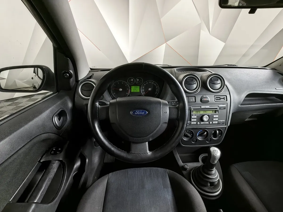 Ford Fiesta 1.4 Durashift EST (79 л.с.) Comfort Черный в АВИЛОН. Слайд №17