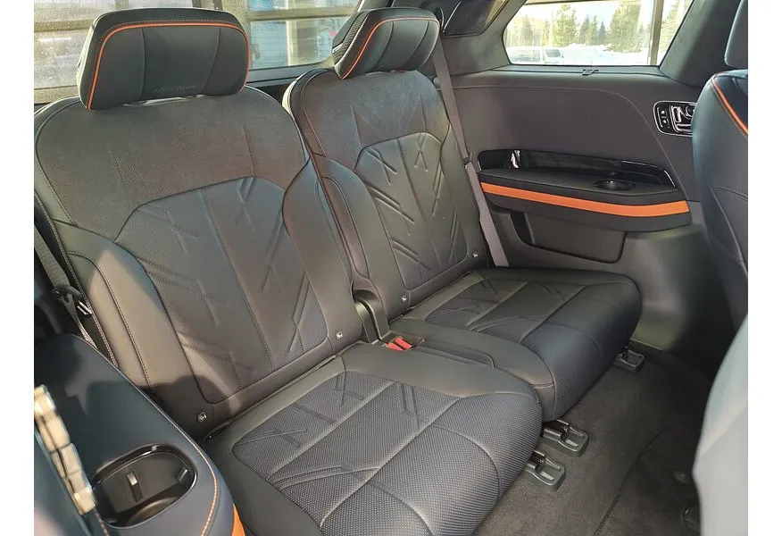 Zeekr 9X 2.0h AT 4WD (1177 л.с.) Black Черный в АВИЛОН. Слайд №12