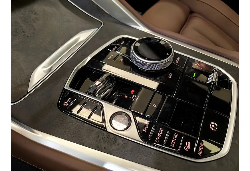 LIVE. Слайд №15