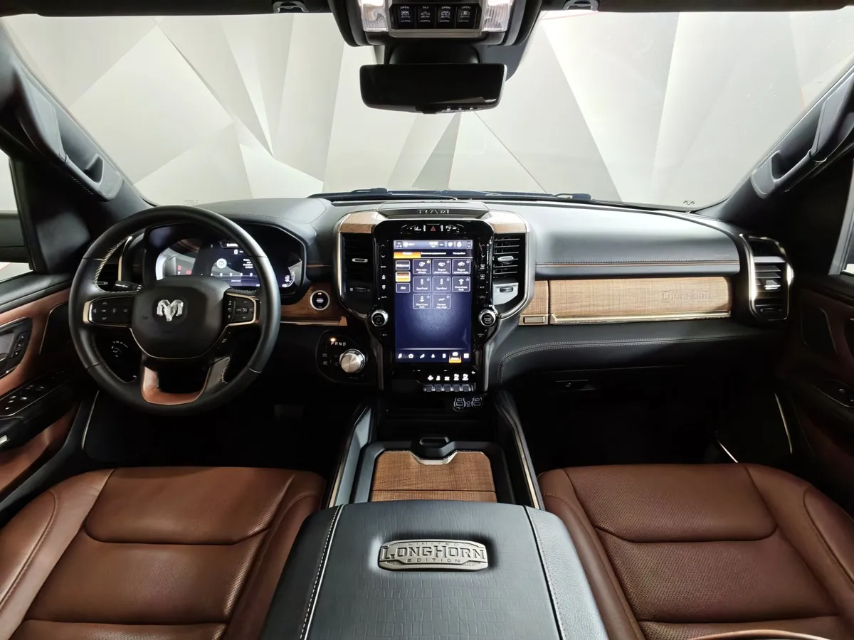 RAM 1500 5.7 AT 4x4 6'4" box (400 л.с.) Черный в АВИЛОН. Слайд №14