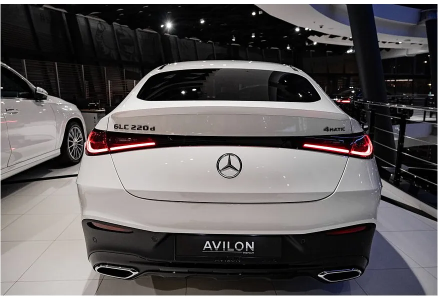 Mercedes-Benz GLC Купе 300 9G-TRONIC 4MATIC (272 л.с.) Белый в АВИЛОН. Слайд №3