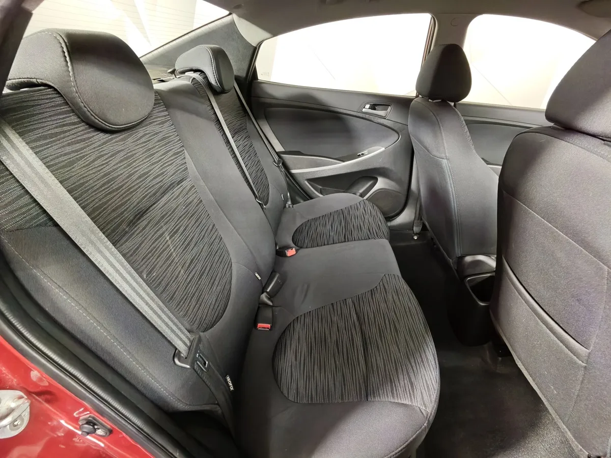 Hyundai Solaris 1.6 AT (123 л.с.) Comfort Красный в АВИЛОН. Слайд №15