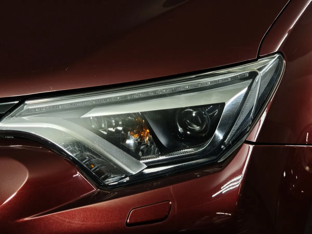 Toyota RAV4 2.0 CVT (146 л.с.) Красный в АВИЛОН. Слайд №10