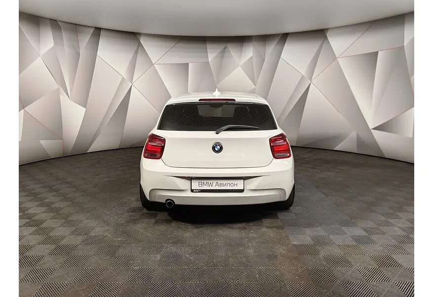 BMW 1 серия 116i AT (136 л.с.) Белый в АВИЛОН. Слайд №4