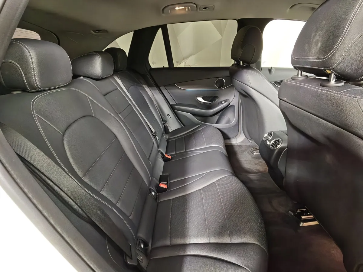 Mercedes-Benz GLC 250 9G-TRONIC 4MATIC (211 л.с.) Premium Белый в АВИЛОН. Слайд №16