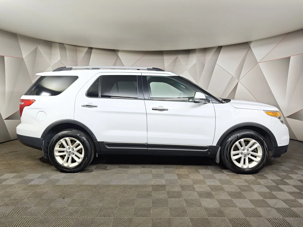 Ford Explorer 3.5 SelectShift 4WD (294 л.с.) Белый в АВИЛОН. Слайд №6