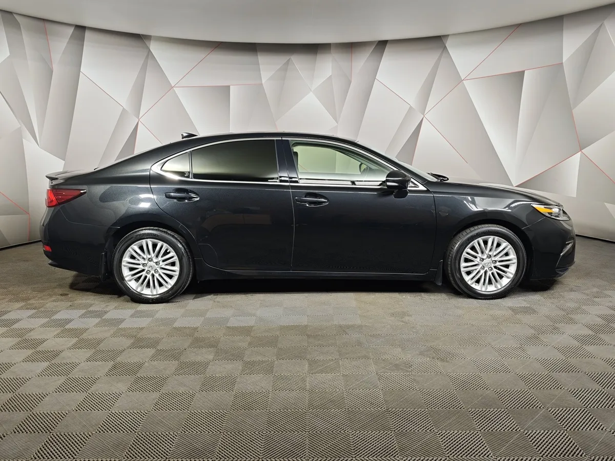 Lexus ES 200 AT (150 л.с.) Черный в АВИЛОН. Слайд №6
