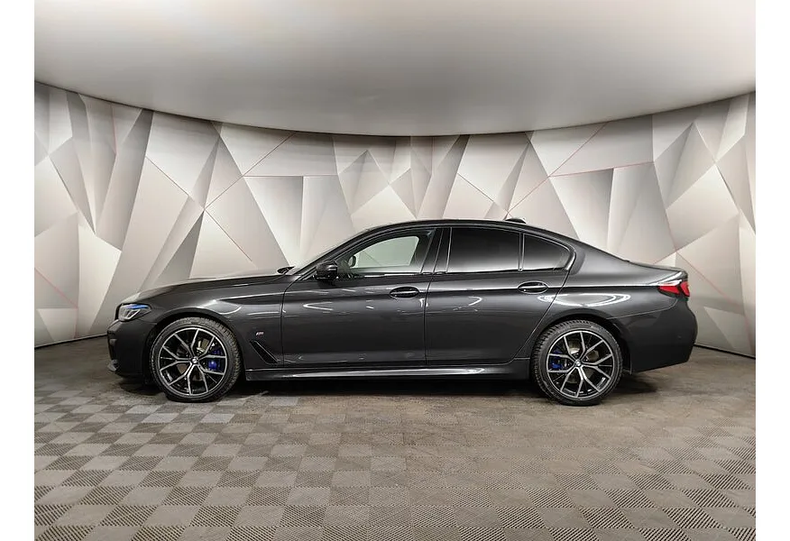 BMW 5 серия 530d xDrive Steptronic (249 л.с.) M Sport Pro Серый в АВИЛОН. Слайд №5