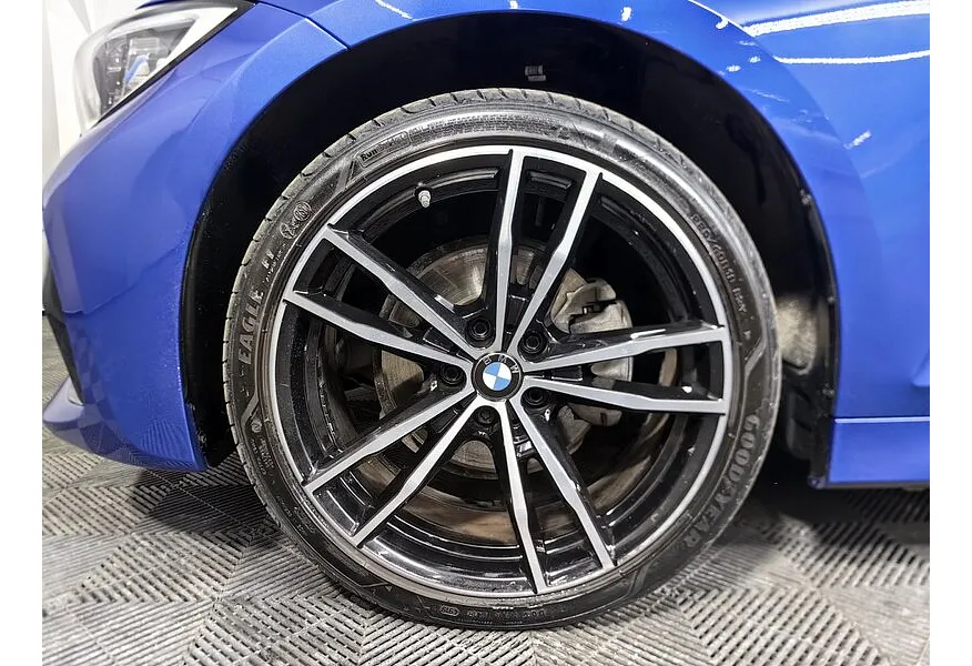 BMW 3 серия 320i xDrive (184 л.с.) M Sport Pure Синий в АВИЛОН. Слайд №7