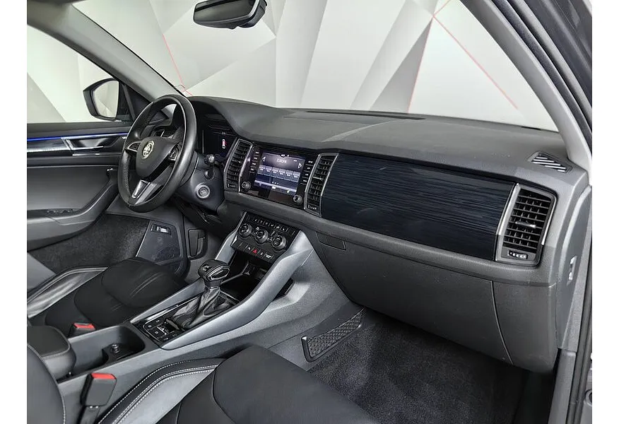 Skoda Kodiaq 2.0 TDI DSG 4X4 (150 л.с.) Серый в АВИЛОН. Слайд №13