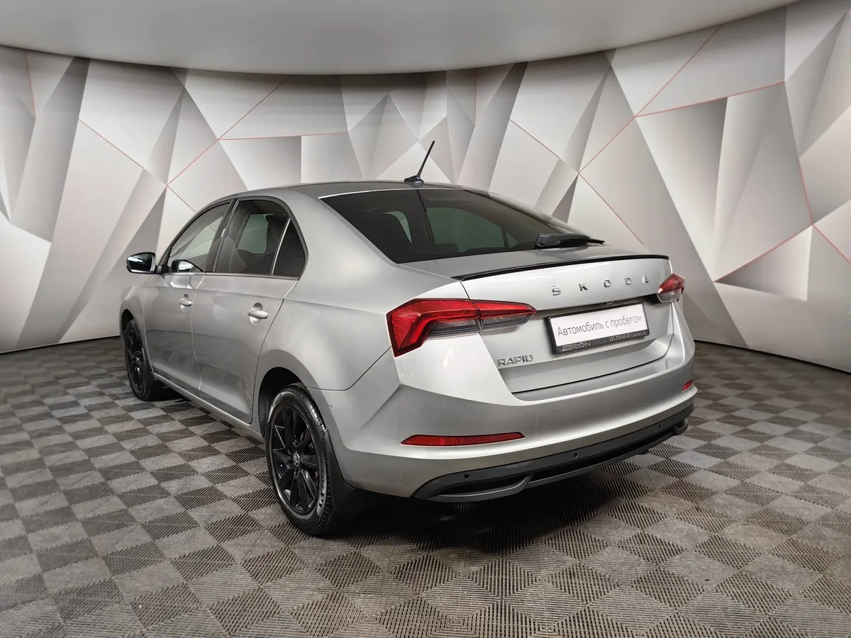 Skoda Rapid 1.4 DSG (125 л.с.) Ambition Серый в АВИЛОН. Слайд №4